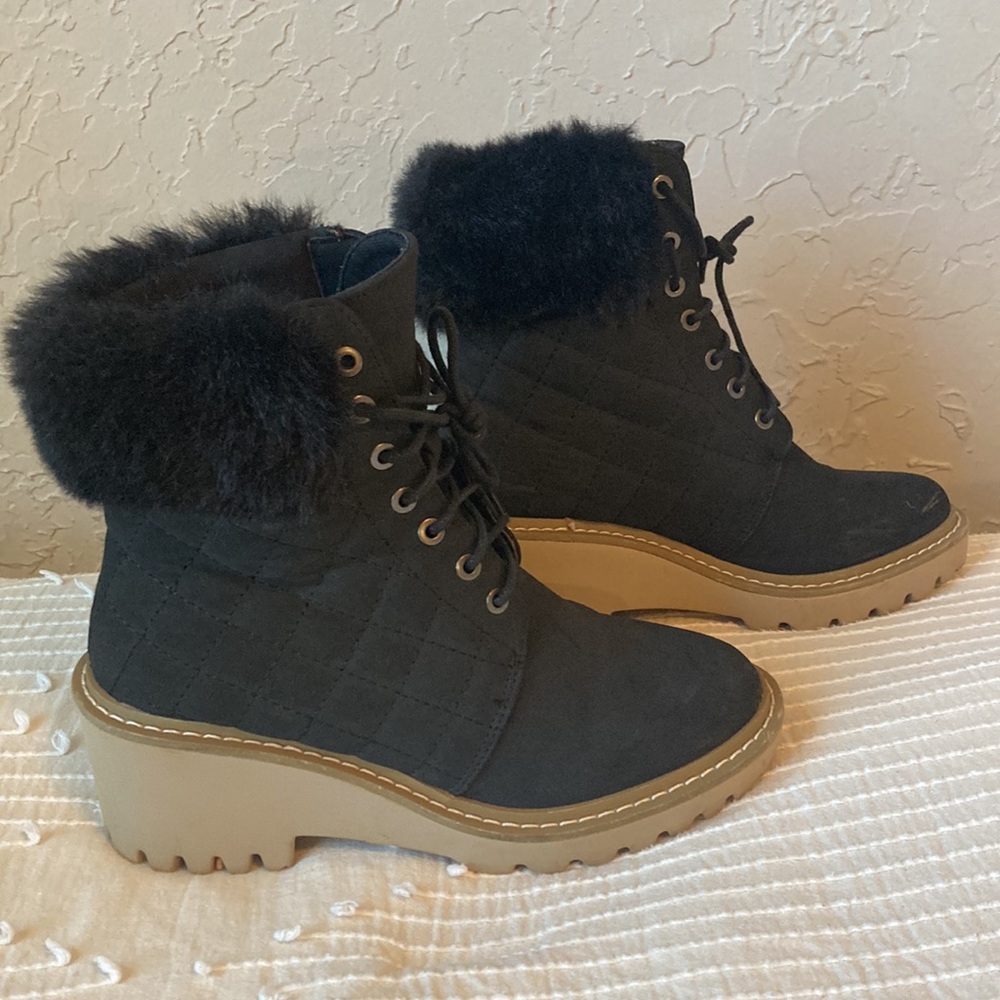 Women’s Quilted Fur Boots with Heel
